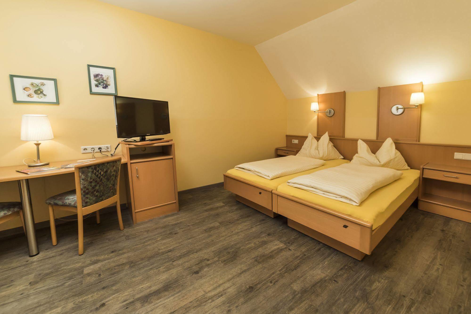 Fruehstueckspension Meyer, Familie Orthacker Graz Exterior foto