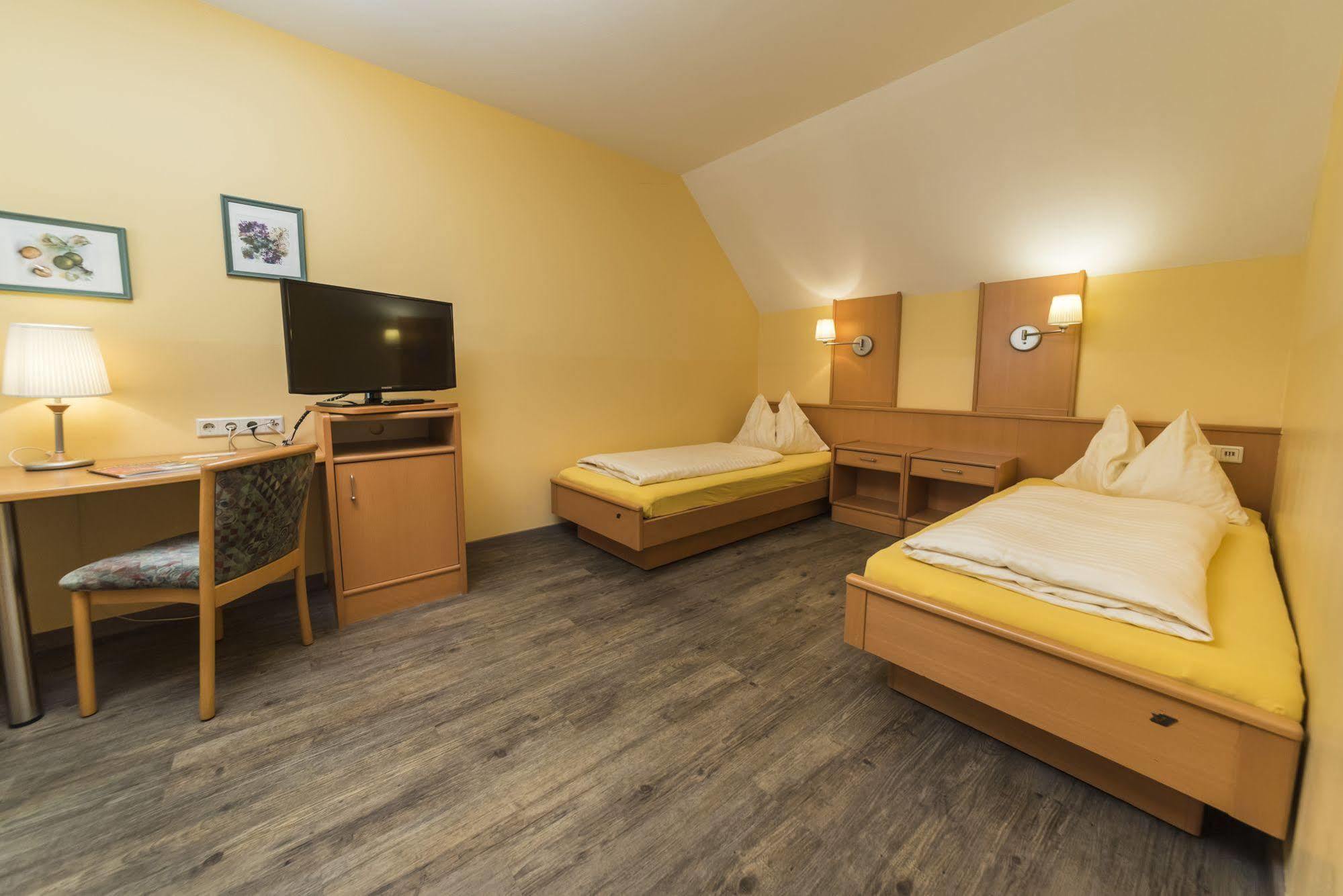 Fruehstueckspension Meyer, Familie Orthacker Graz Exterior foto